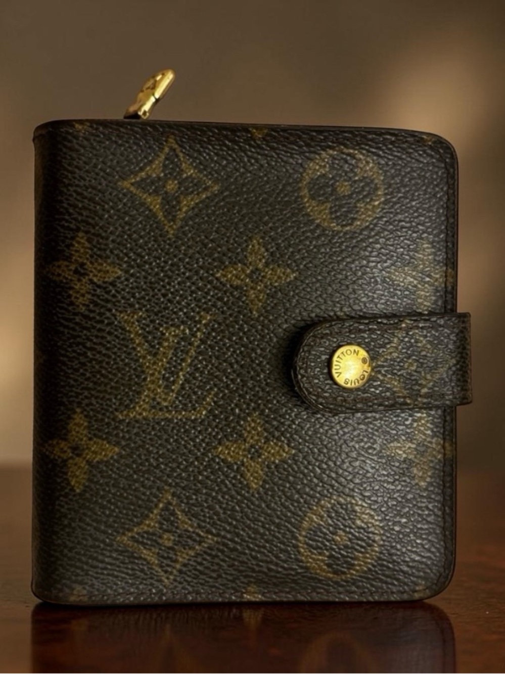 Louis Vuitton Zippe Brown Monogram compact clutch wallet